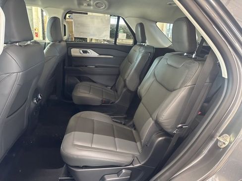New 2026 Ford Explorer Active image 10