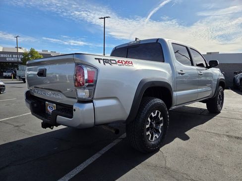 Used 2023 Toyota Tacoma TRD Off-Road w/ Technology Package AWD/4WD image 6