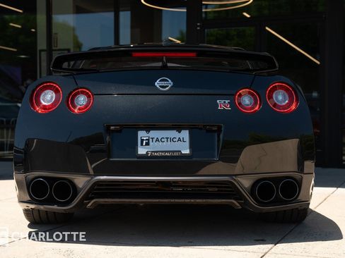Used 2015 Nissan GT-R Premium AWD/4WD image 14
