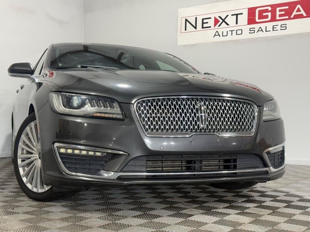 Used 2017 Lincoln MKZ Reserve w/ Technology Package FWD image 4