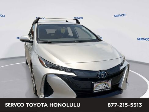 Used 2020 Toyota Prius Prime LE FWD image 1