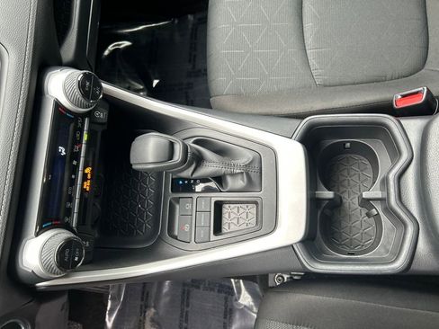 Used 2025 Toyota RAV4 XLE image 16