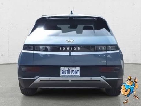 Used 2024 Hyundai Ioniq 5 SE image 6