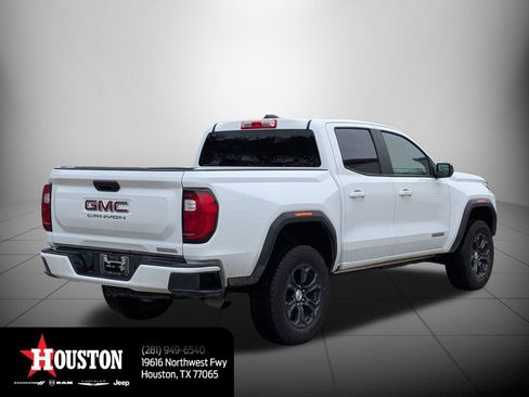 Used 2024 GMC Canyon Elevation image 3
