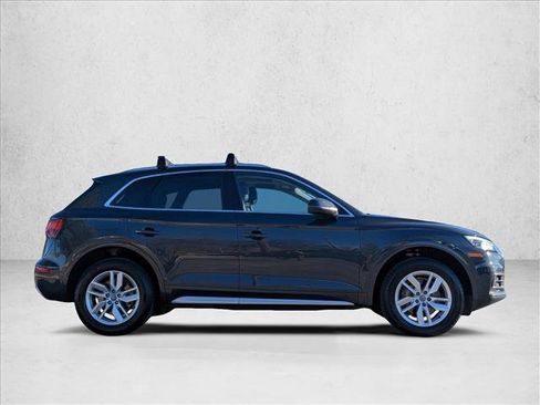 Used 2020 Audi Q5 2.0T Premium w/ Convenience Package image 4