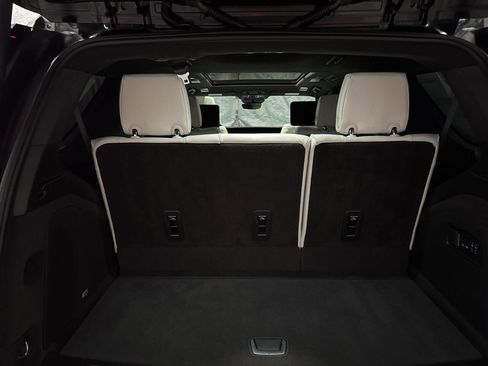 Used 2025 Cadillac Escalade V AWD/4WD image 20