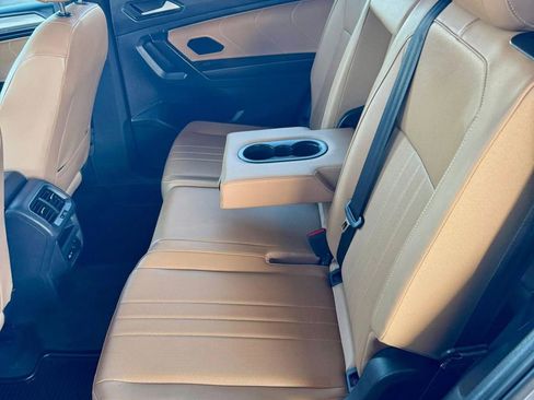 Used 2022 Volkswagen Tiguan SE image 13