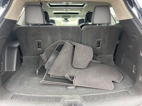 Used 2018 Buick Enclave Premium w/ Experience Buick Package image 25