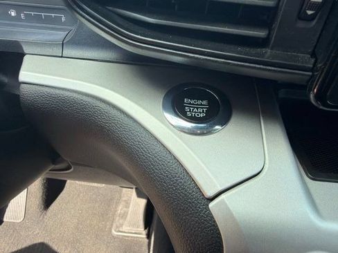 Used 2021 Ford Explorer XLT AWD/4WD image 20