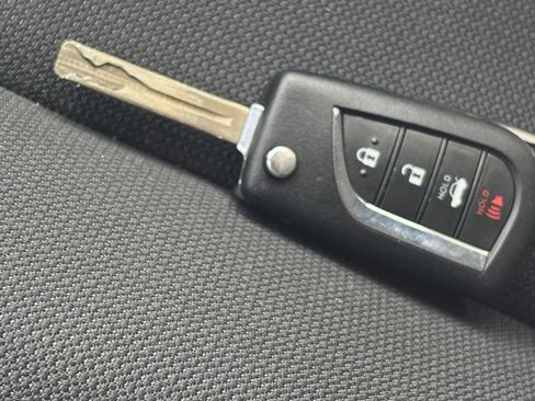 Used 2025 Toyota Corolla LE FWD image 20