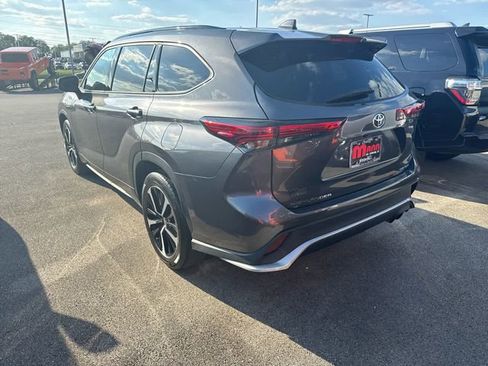 Used 2022 Toyota Highlander XSE image 7