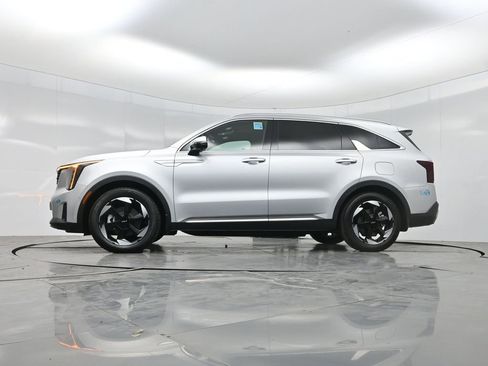 Used 2025 Kia Sorento SX Prestige AWD/4WD image 6