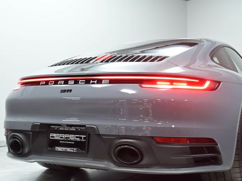 Used 2024 Porsche 911 Carrera image 94