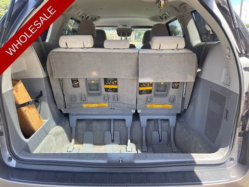 Used 2013 Toyota Sienna LE FWD image 11