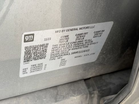 Used 2024 Chevrolet Tahoe RST w/ Sport Performance Package image 35