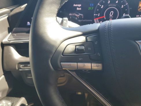 Used 2024 Cadillac Escalade ESV V image 36