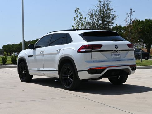 Used 2023 Volkswagen Atlas Cross Sport SEL R-Line AWD/4WD image 7