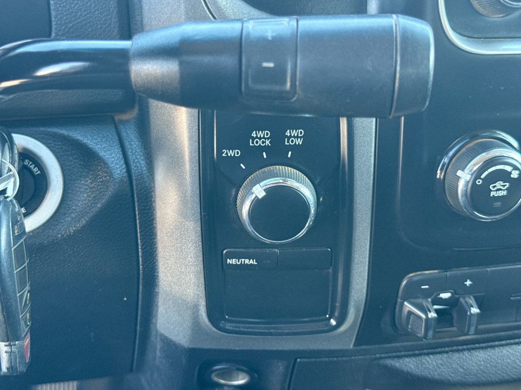 Used 2015 RAM 3500 Tradesman w/ Chrome Appearance Group AWD/4WD image 18