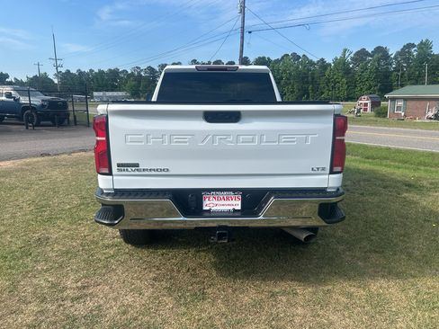 Used 2026 Chevrolet Silverado 2500 LTZ AWD/4WD image 14