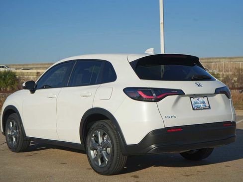 New 2026 Honda HR-V LX image 4