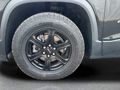 Used 2023 GMC Acadia AT4 w/ Preferred Package AWD/4WD image 19