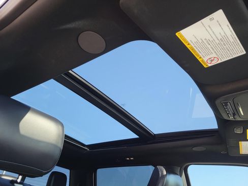 Used 2025 Ford F350 Platinum w/ FX4 Off-Road Package image 18