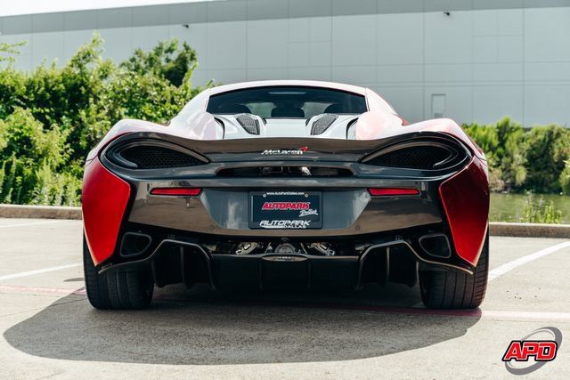 Used 2016 McLaren 570S Coupe RWD image 19