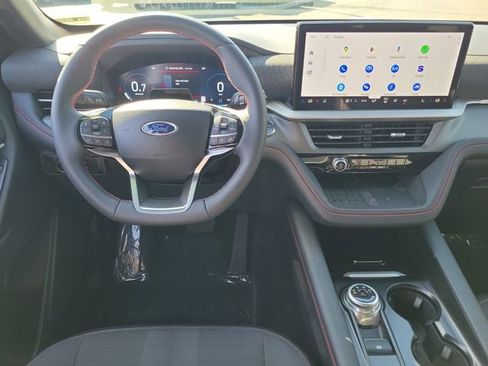 Used 2025 Ford Explorer ST-Line w/ Premium Package image 4