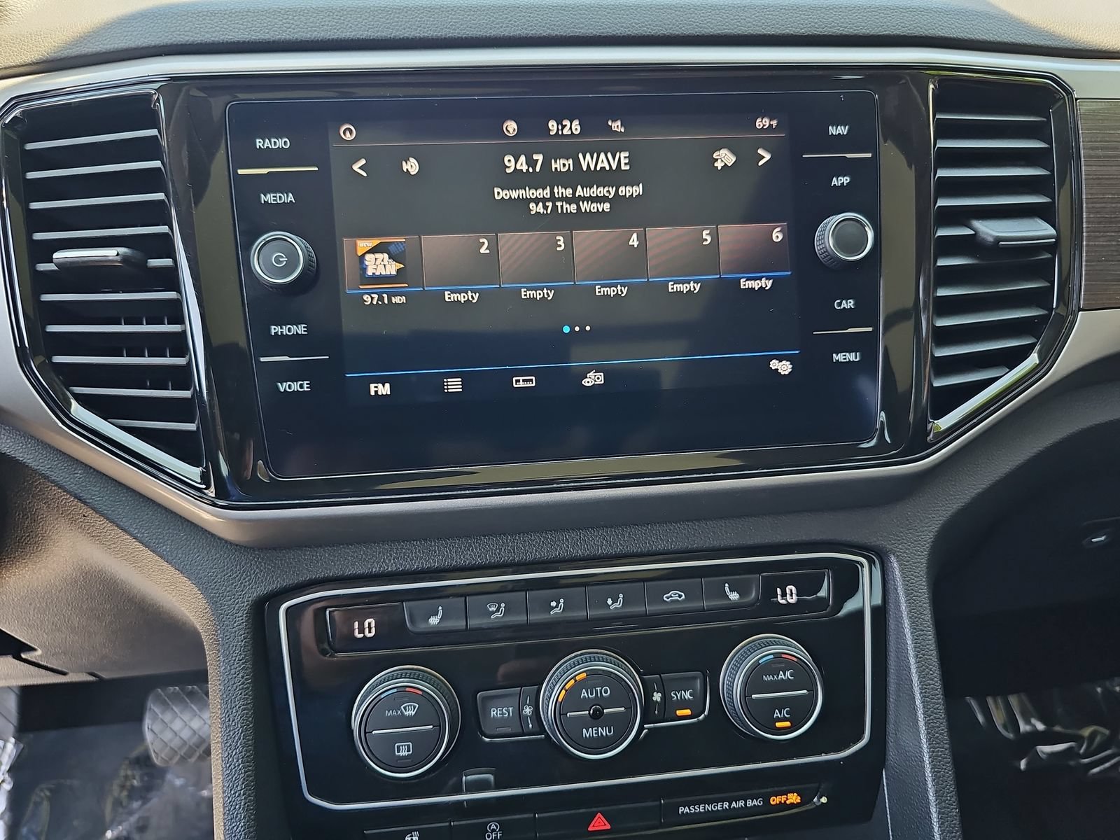 Used 2020 Volkswagen Atlas SEL FWD image 23