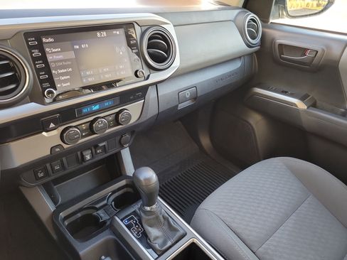 Used 2022 Toyota Tacoma SR5 image 21