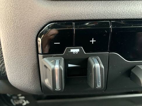 Used 2024 RAM 2500 Big Horn w/ Bed Utility Group image 34