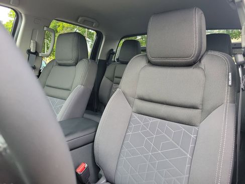 New 2025 Nissan Frontier SV w/ SV Convenience Package image 23