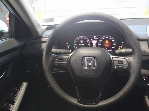 Certified 2023 Honda Accord EX image 19