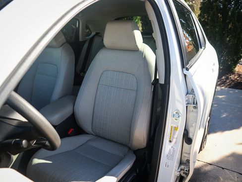 Certified 2023 Honda HR-V LX image 17