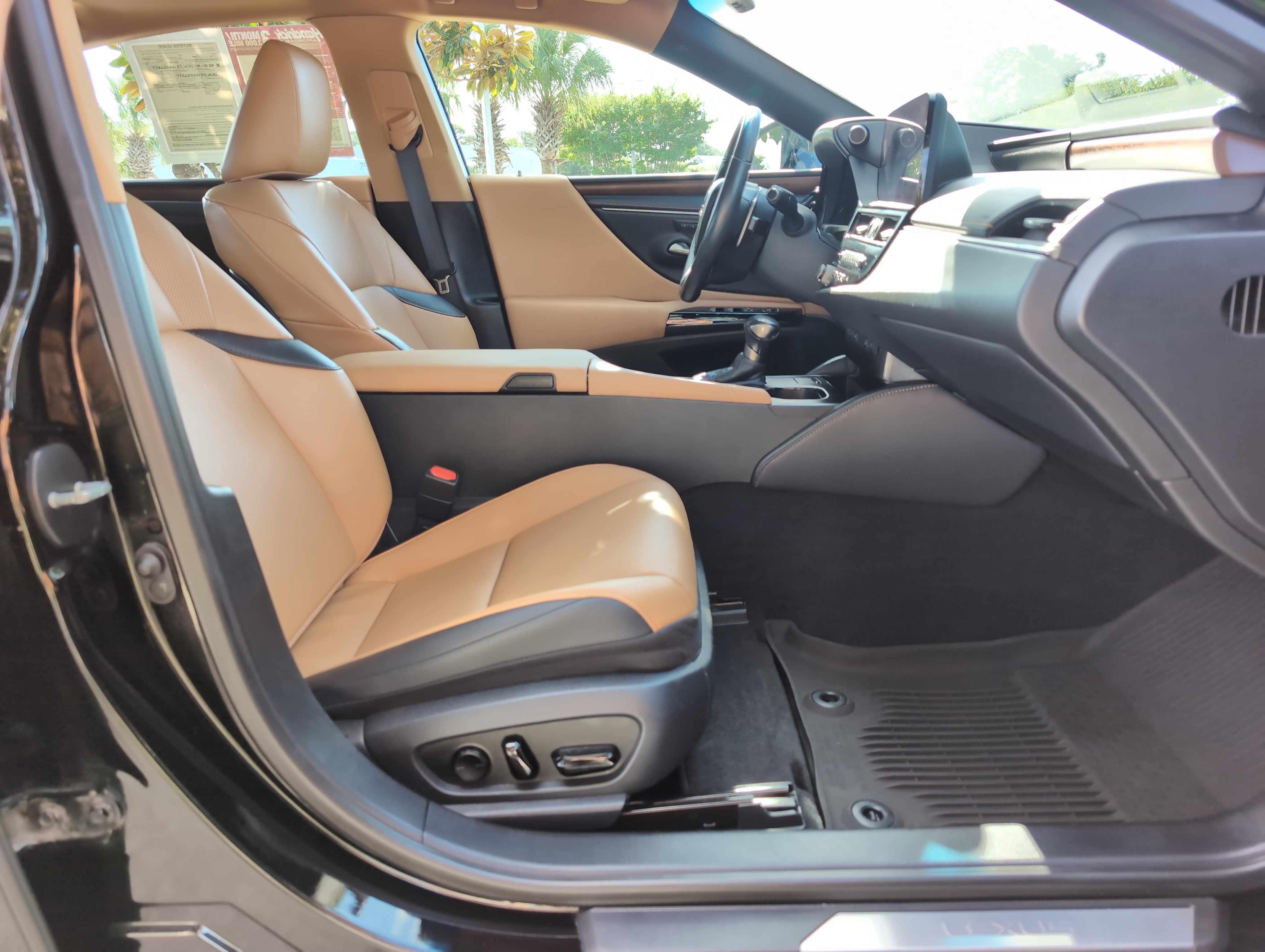 Used 2023 Lexus ES 250 w/ Premium Package AWD/4WD image 33