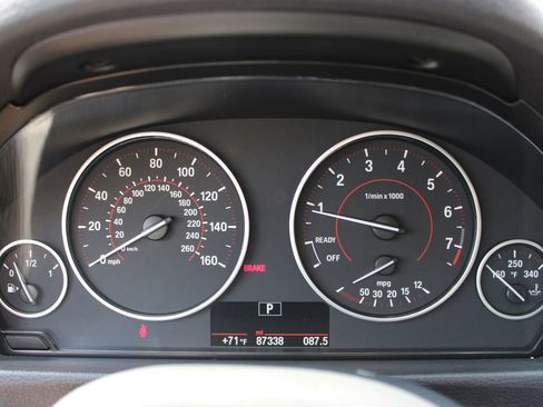 Used 2017 BMW 330i Sedan RWD image 27