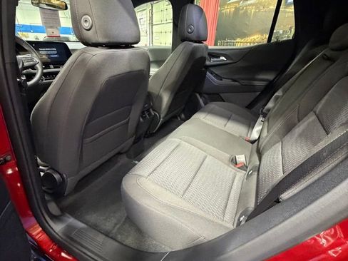 New 2026 Chevrolet Equinox LT image 8