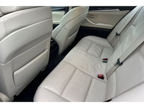 Used 2011 BMW 528i Sedan image 14