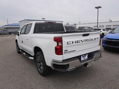 New 2024 Chevrolet Silverado 1500 LT w/ Z71 Off-Road Package AWD/4WD image 4