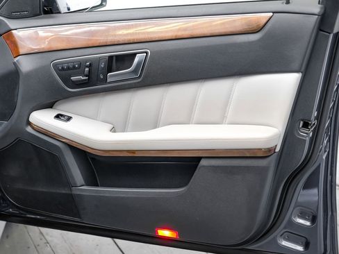 Used 2013 Mercedes-Benz E 350 4MATIC Sedan w/ Premium 1 Pkg image 41