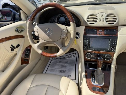 Used 2007 Mercedes-Benz CLK 350 Cabriolet image 20