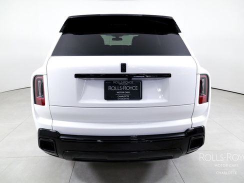 New 2026 Rolls-Royce Cullinan image 9