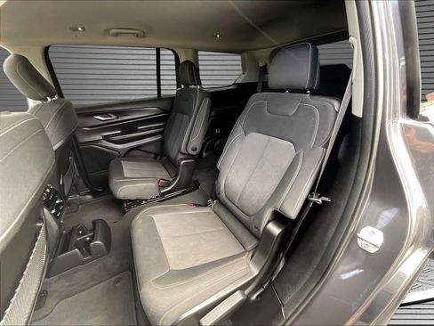 Used 2023 Jeep Grand Cherokee L Laredo AWD/4WD image 20