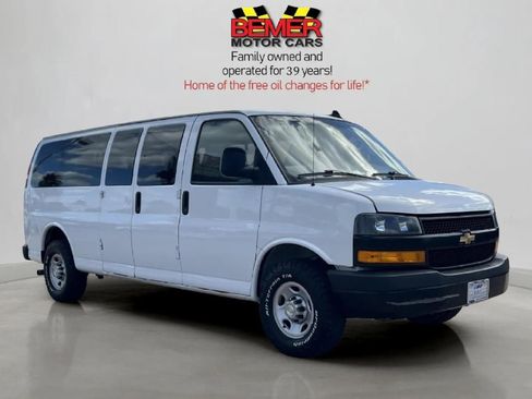 Used 2020 Chevrolet Express 3500 LS image 7
