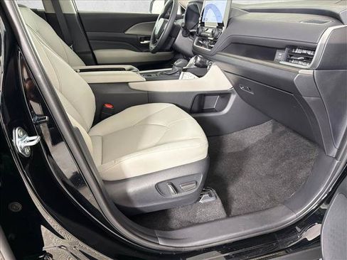 Used 2026 Toyota Grand Highlander XLE FWD image 13