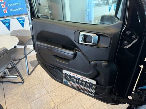 Used 2021 Jeep Wrangler Unlimited Sport image 27