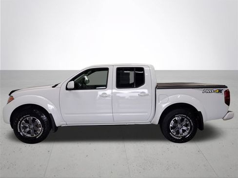 Used 2017 Nissan Frontier PRO-4X AWD/4WD image 10
