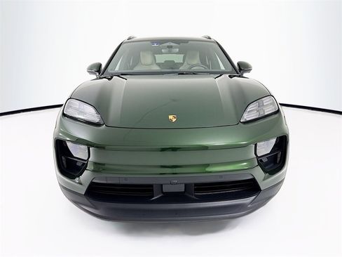 Used 2025 Porsche Macan Electric image 6