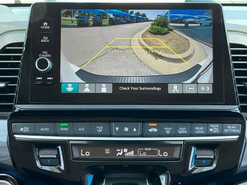 Used 2025 Honda Odyssey Elite image 15
