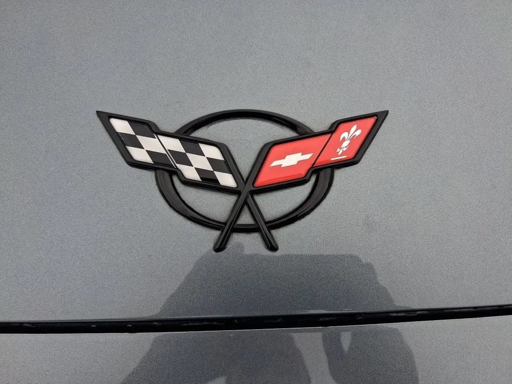 Used 2004 Chevrolet Corvette Coupe w/ Preferred Equipment Group RWD image 11